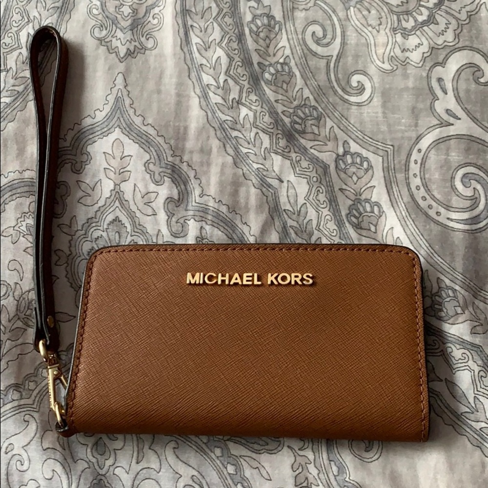 Tan Michael Kors wristlet